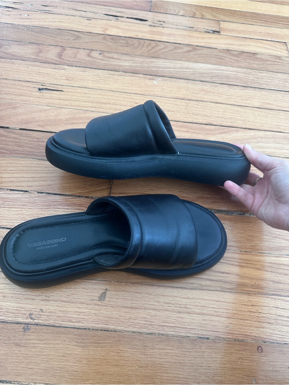 Vagabond Black Padded Slide Sandals